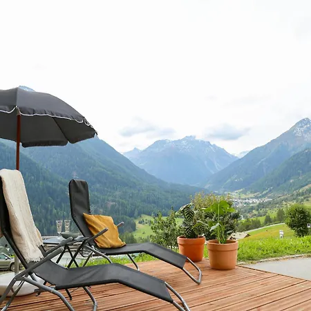 公寓 Chasa Savue *